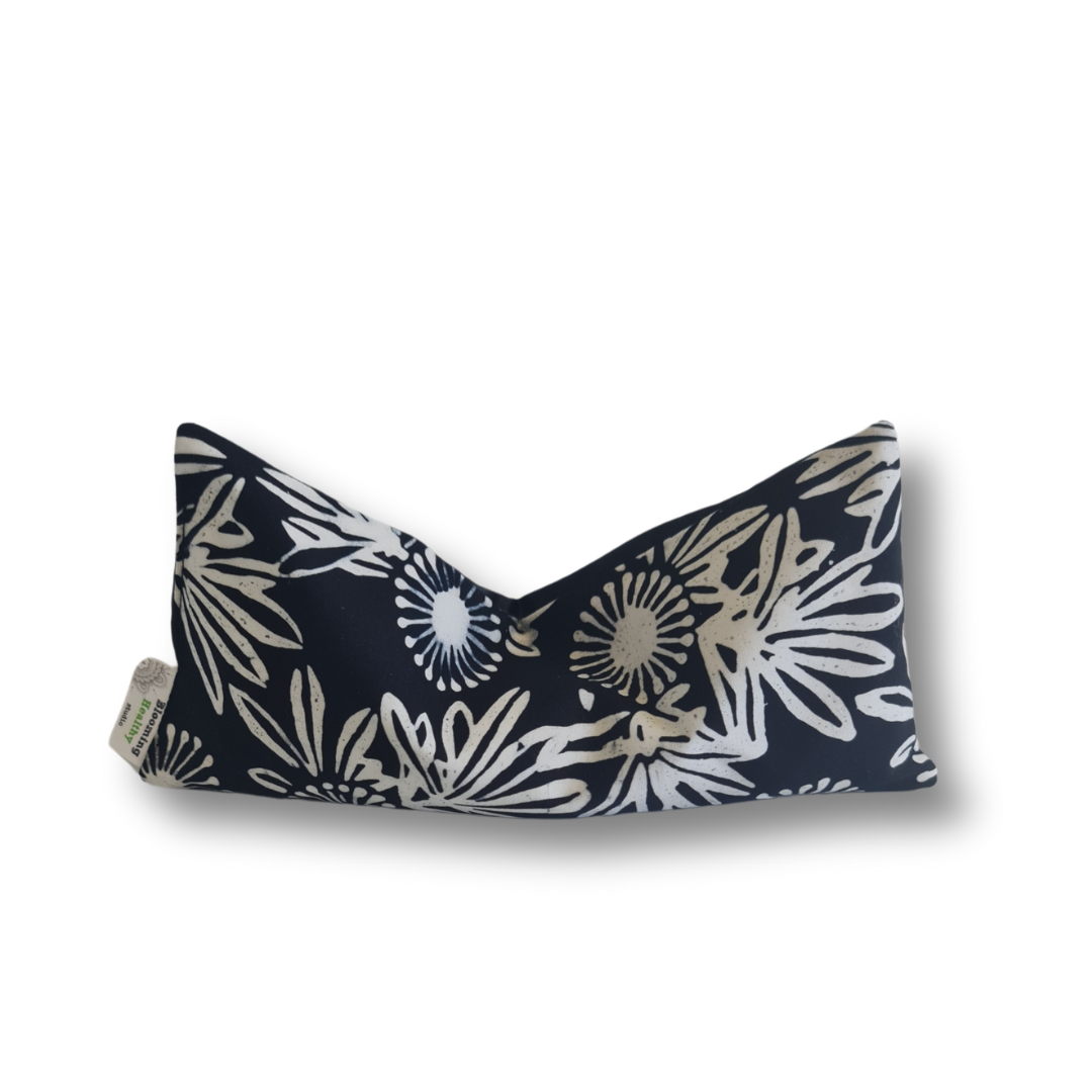 Eye Pillow : Black & White Flower
